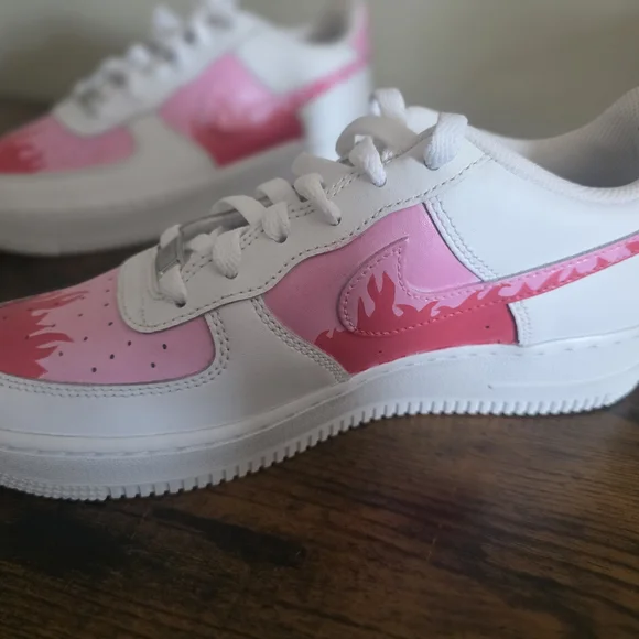 Custom Hand-Painted Nike Air Force 1 | Pink Flames | Size 8 - Picture 6 of 10